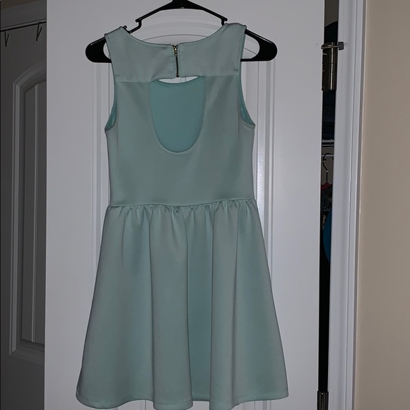 Light blue, skater-esque dress - Picture 2 of 3